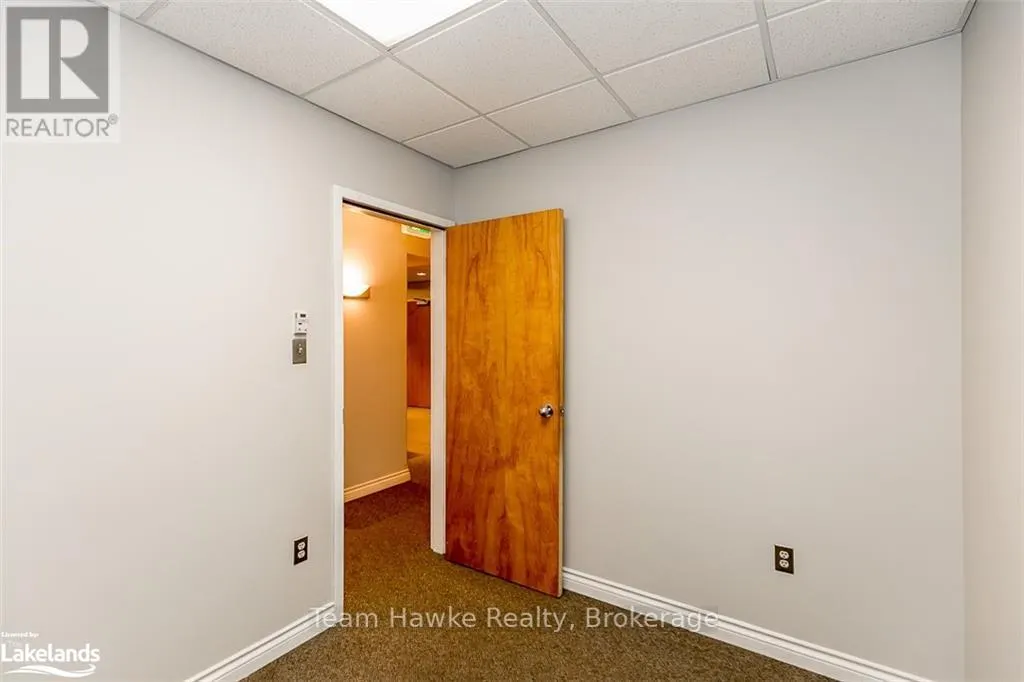 203 - 240 PENETANGUISHENE ROAD, #203