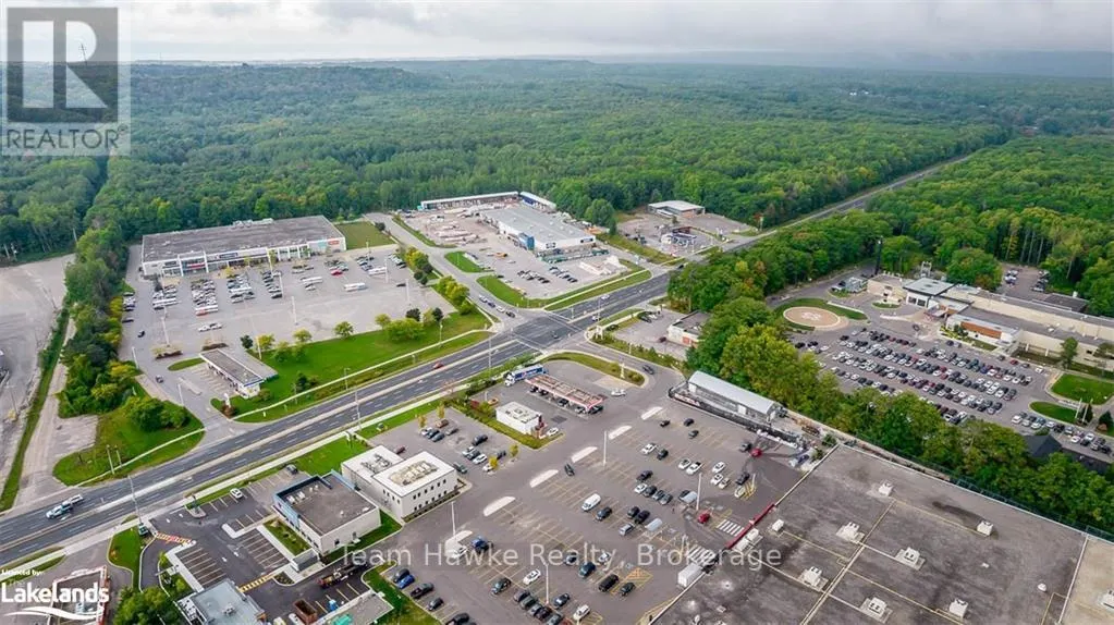 203 - 240 PENETANGUISHENE ROAD, #203