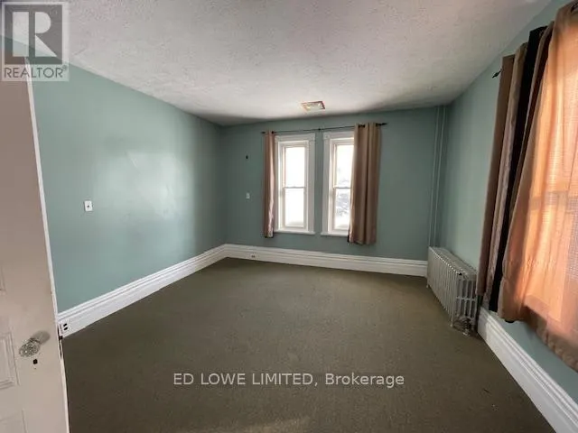 39 A POYNTZ STREET