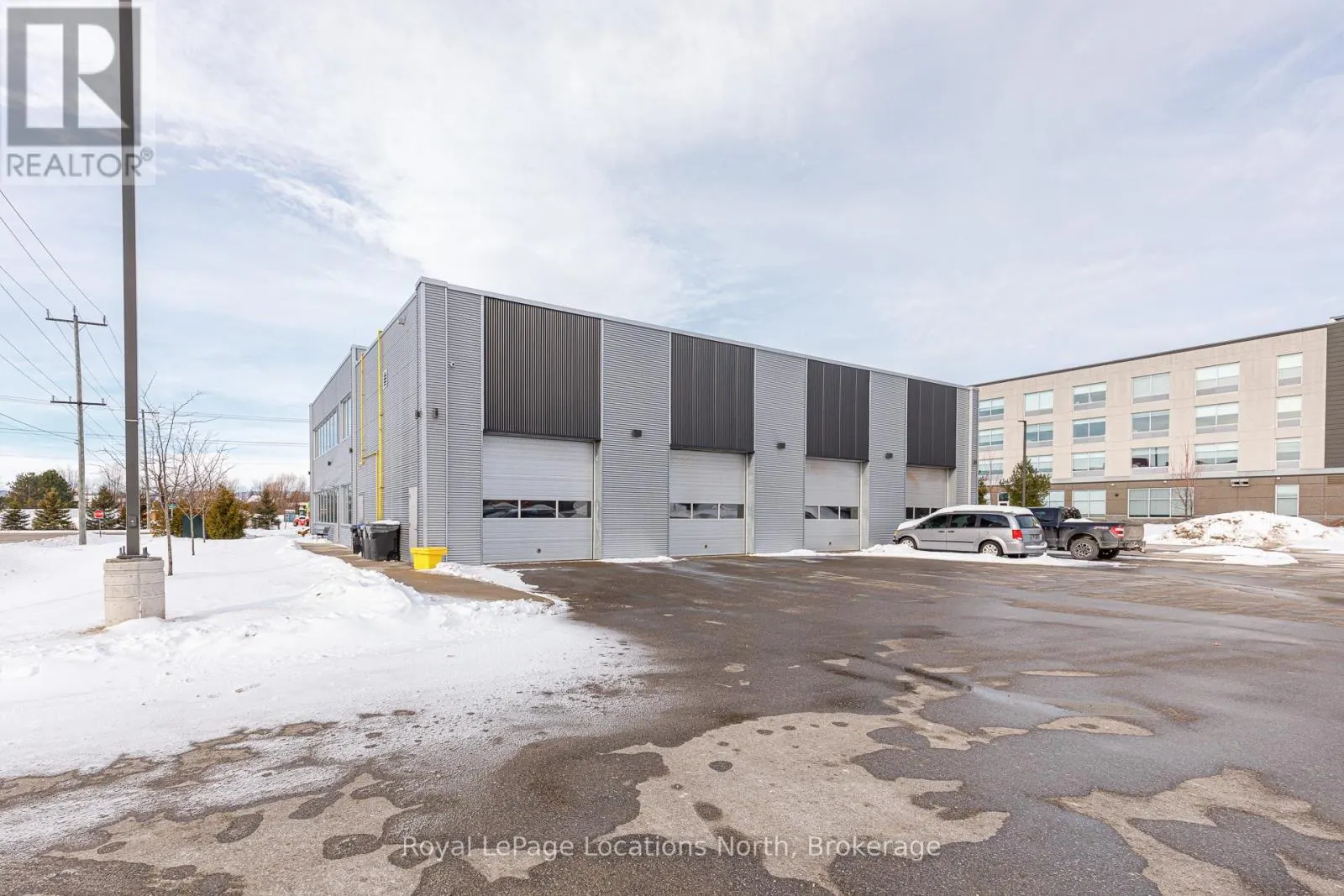 100 - 245 RAGLAN STREET E, #100