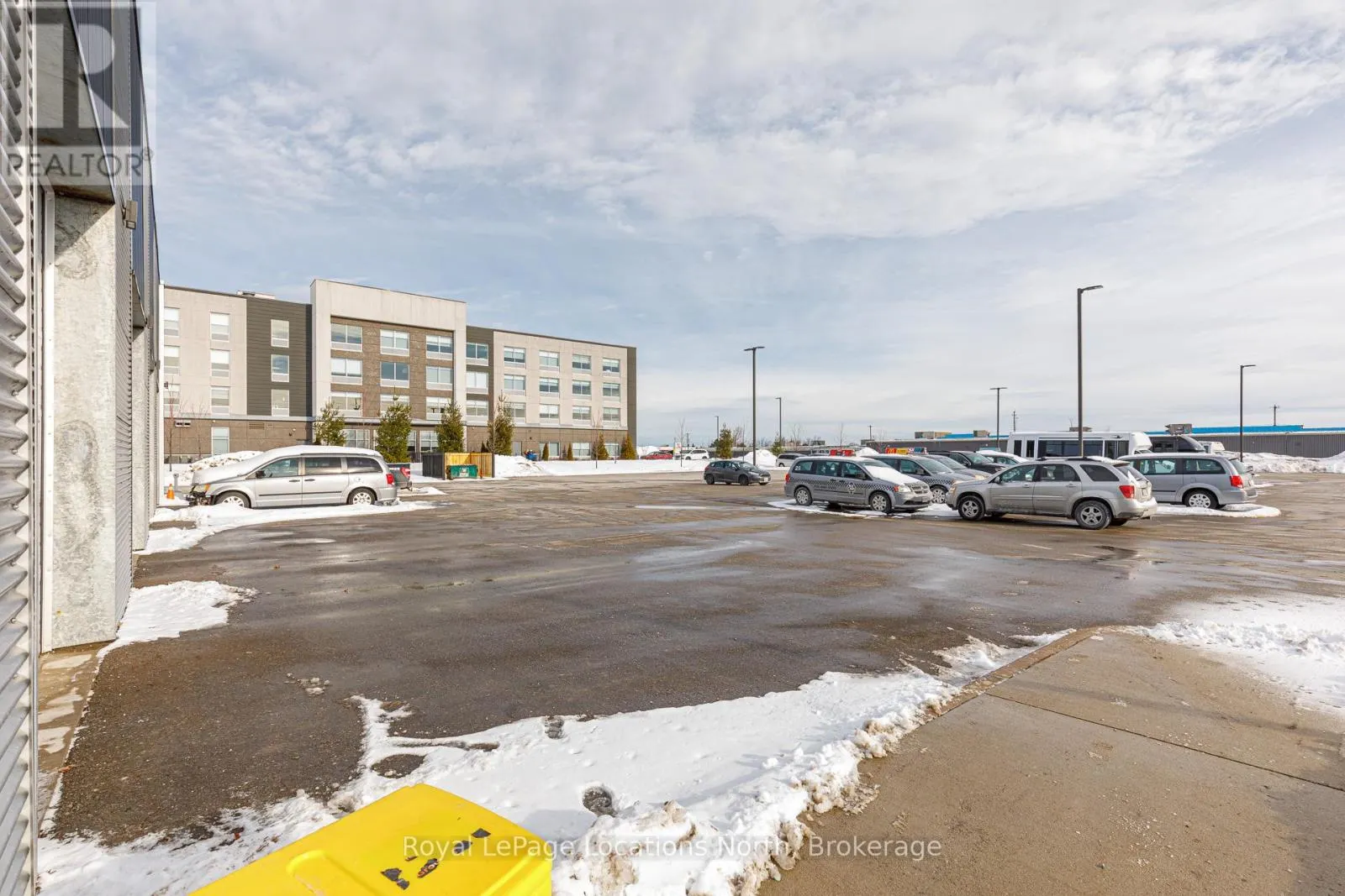 100 - 245 RAGLAN STREET E, #100