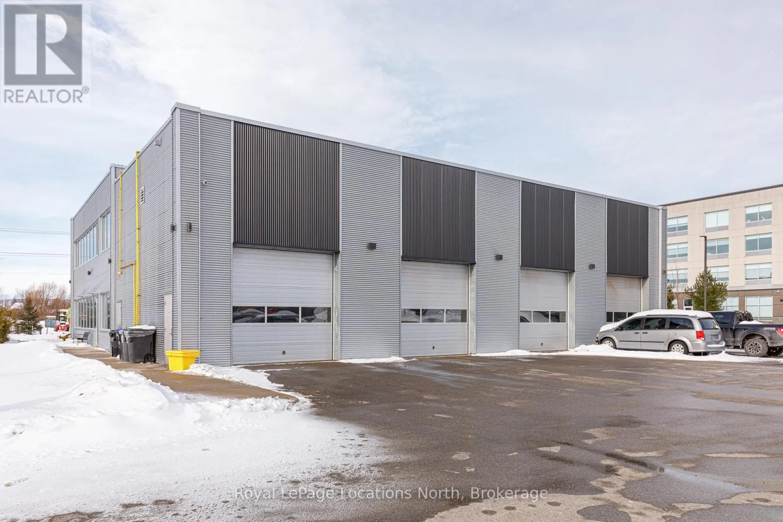 100 - 245 RAGLAN STREET E, #100