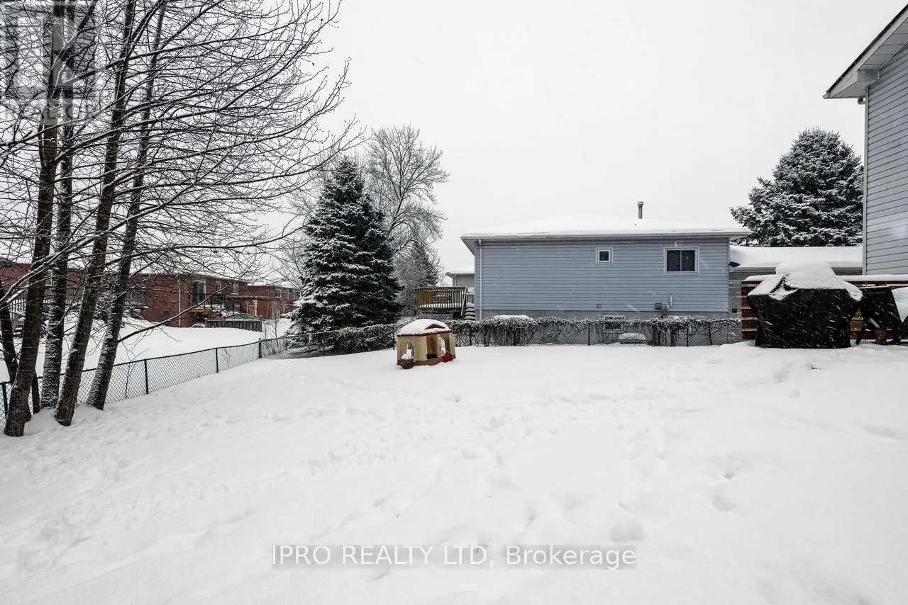 19 REID CRESCENT