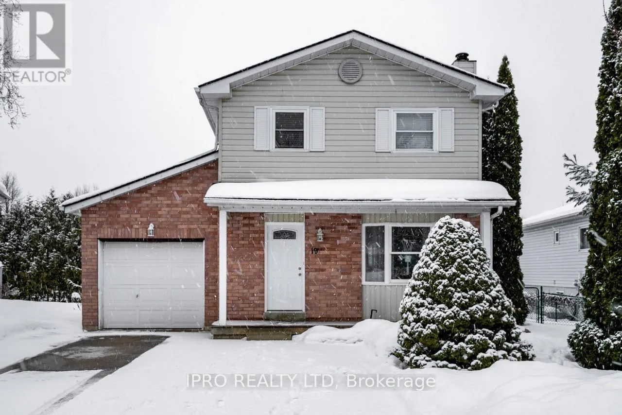 19 REID CRESCENT
