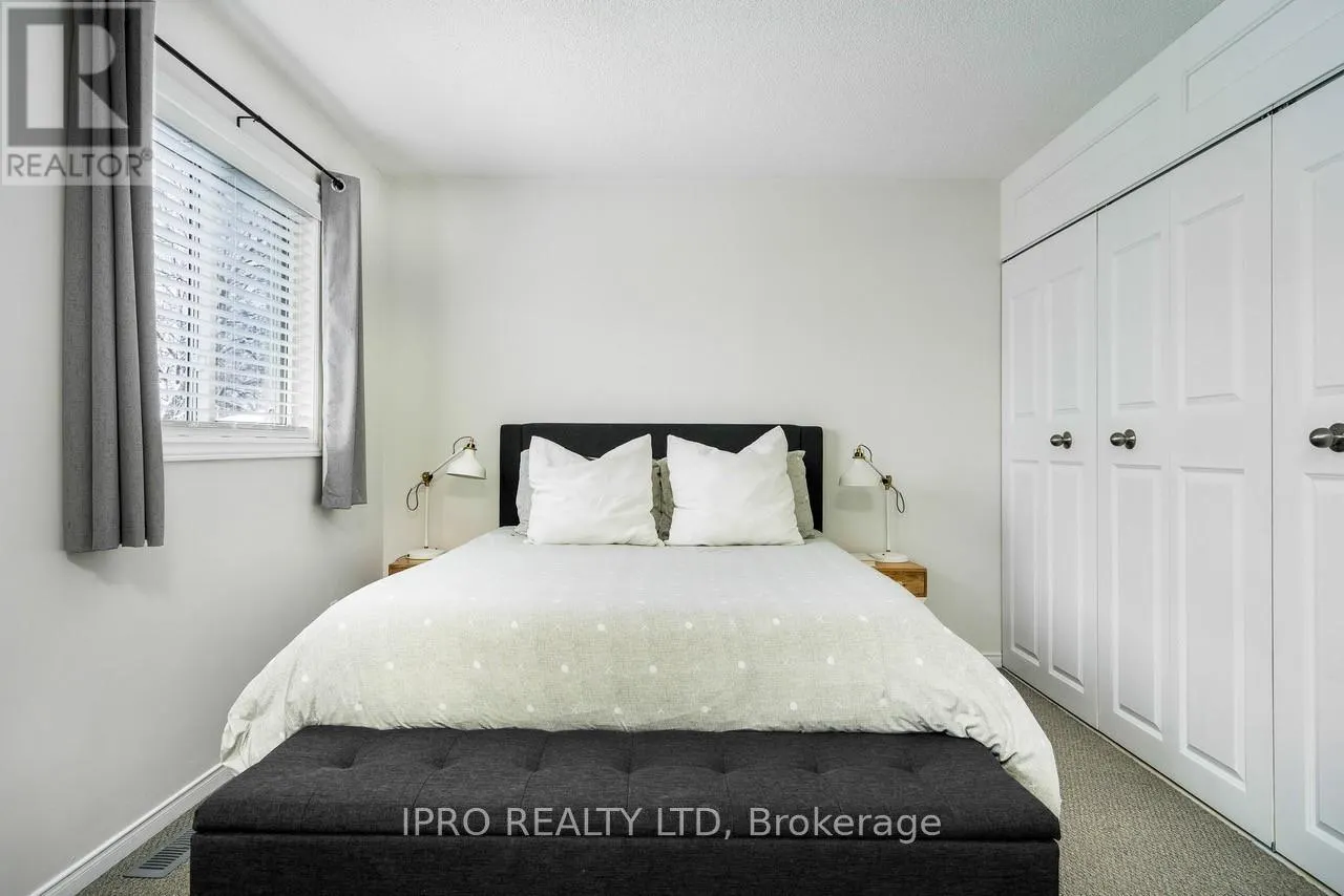 19 REID CRESCENT