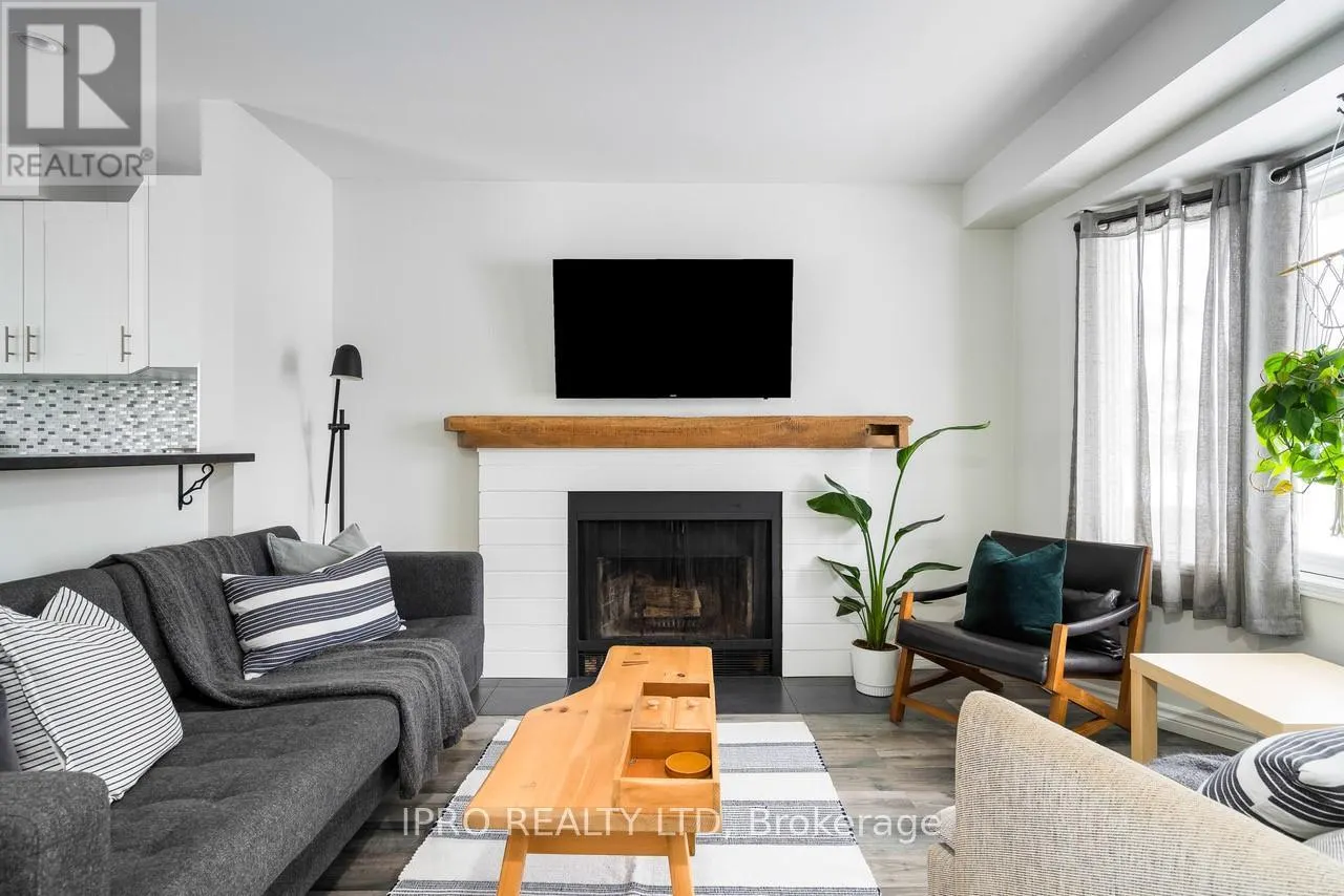 19 REID CRESCENT