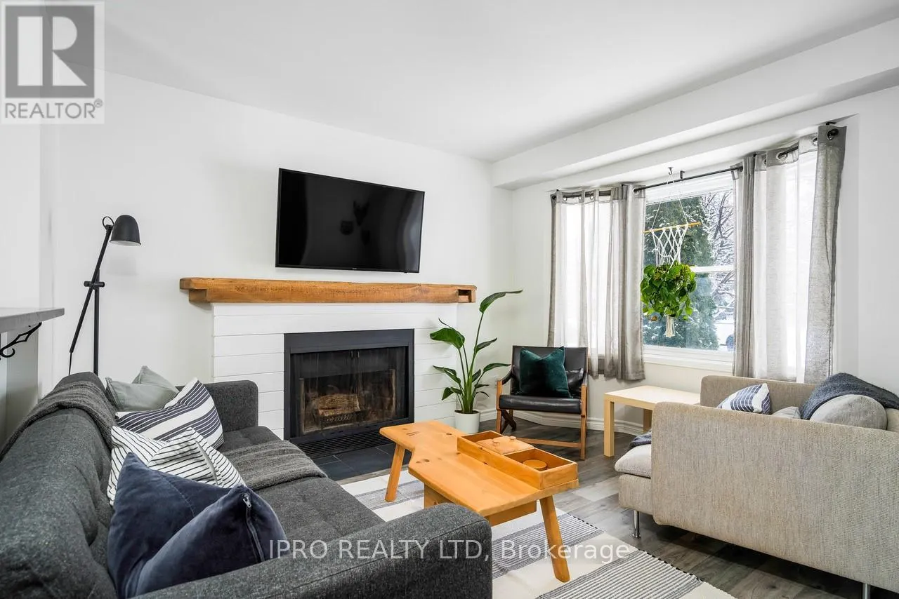 19 REID CRESCENT