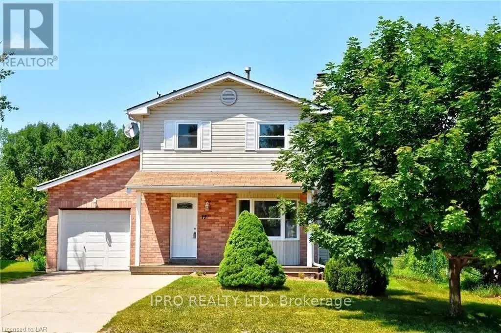 19 REID CRESCENT