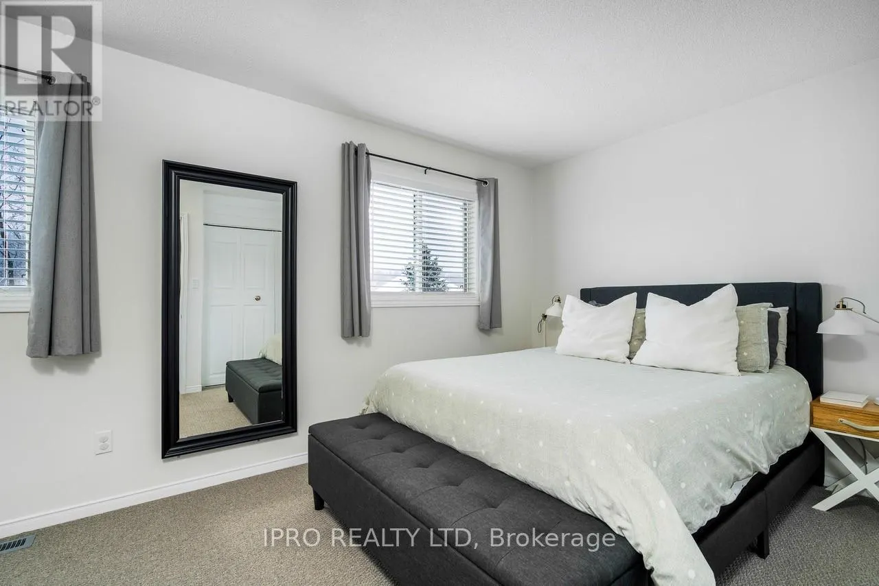 19 REID CRESCENT