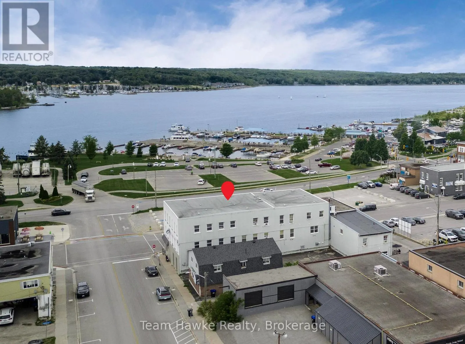 14 - 521 BAY STREET, #14