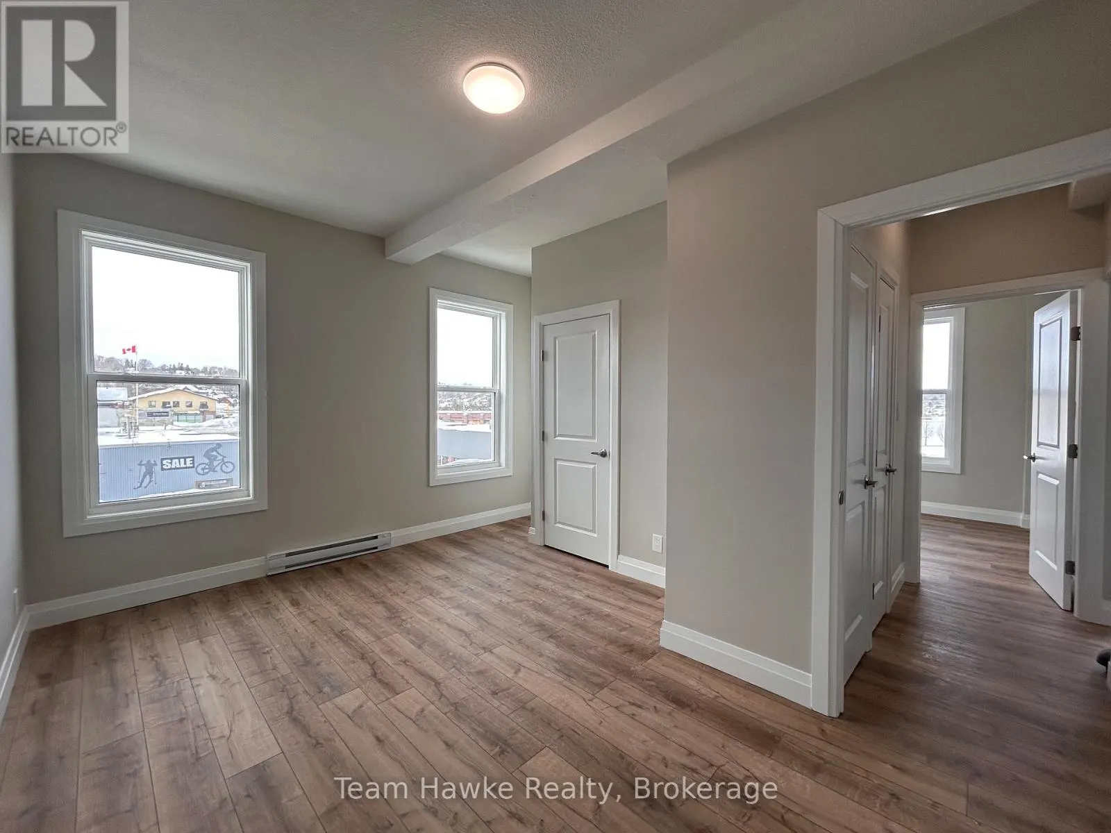 14 - 521 BAY STREET, #14