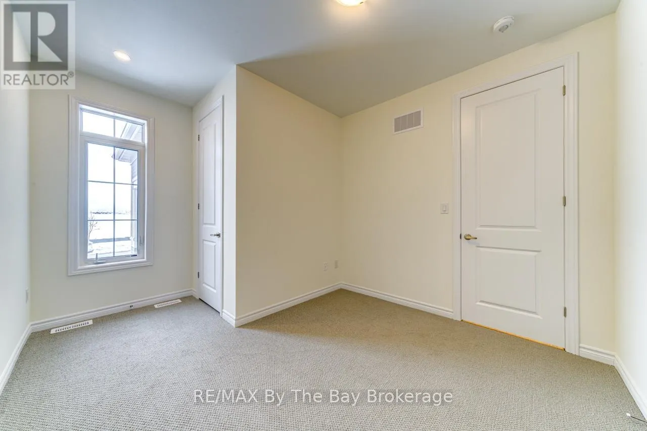 15 SUN VALLEY AVENUE