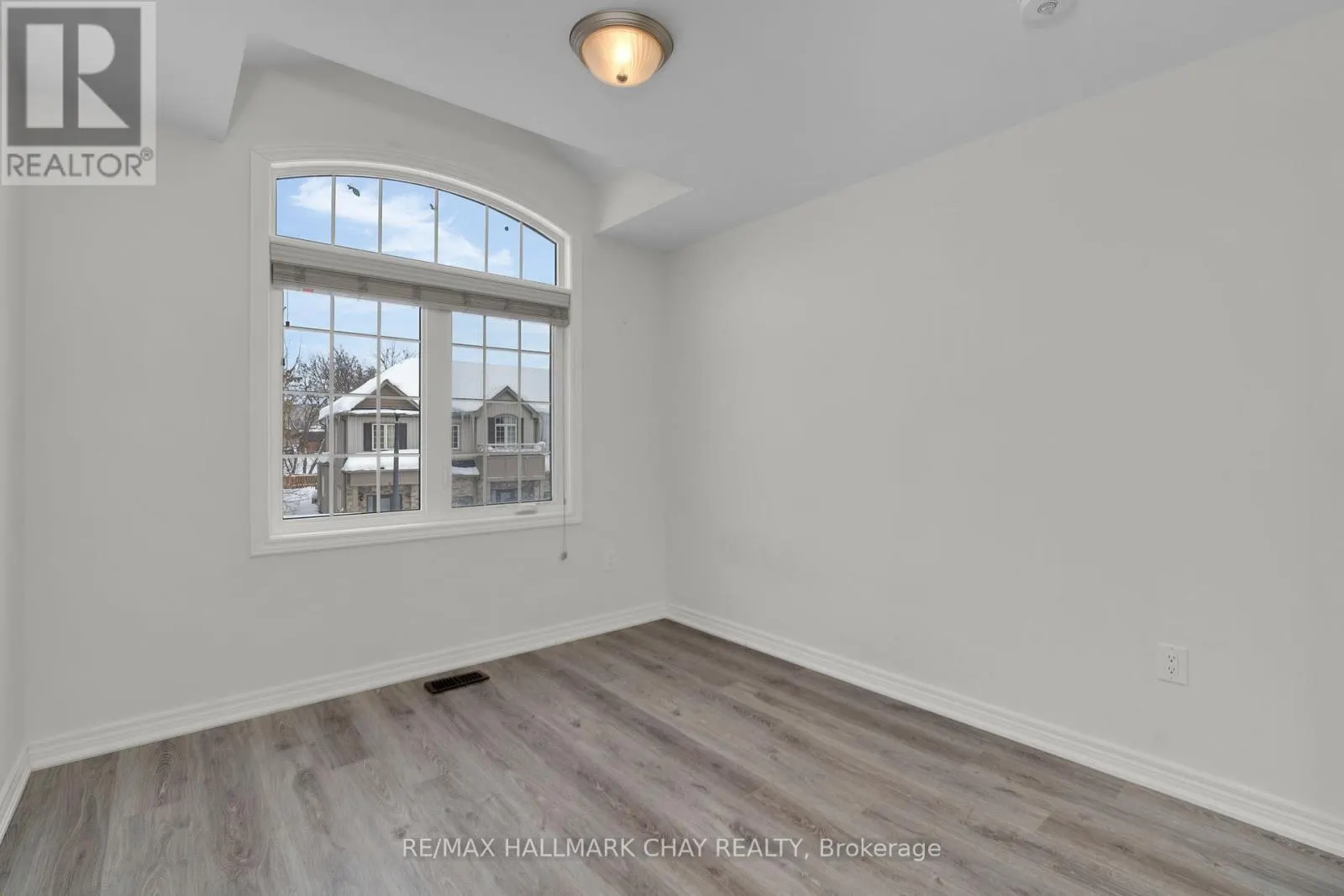 19 CHURCHLEA MEWS