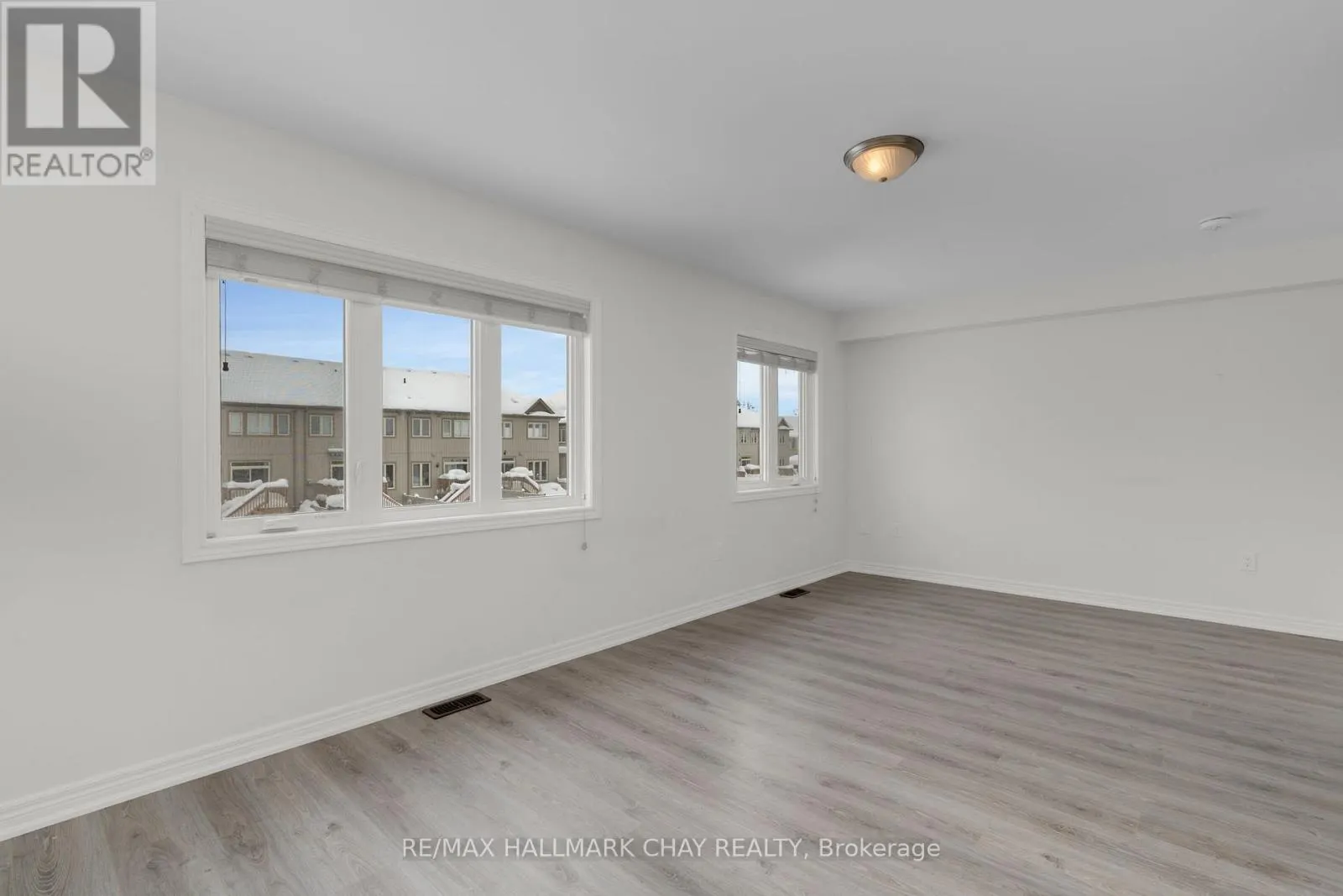 19 CHURCHLEA MEWS