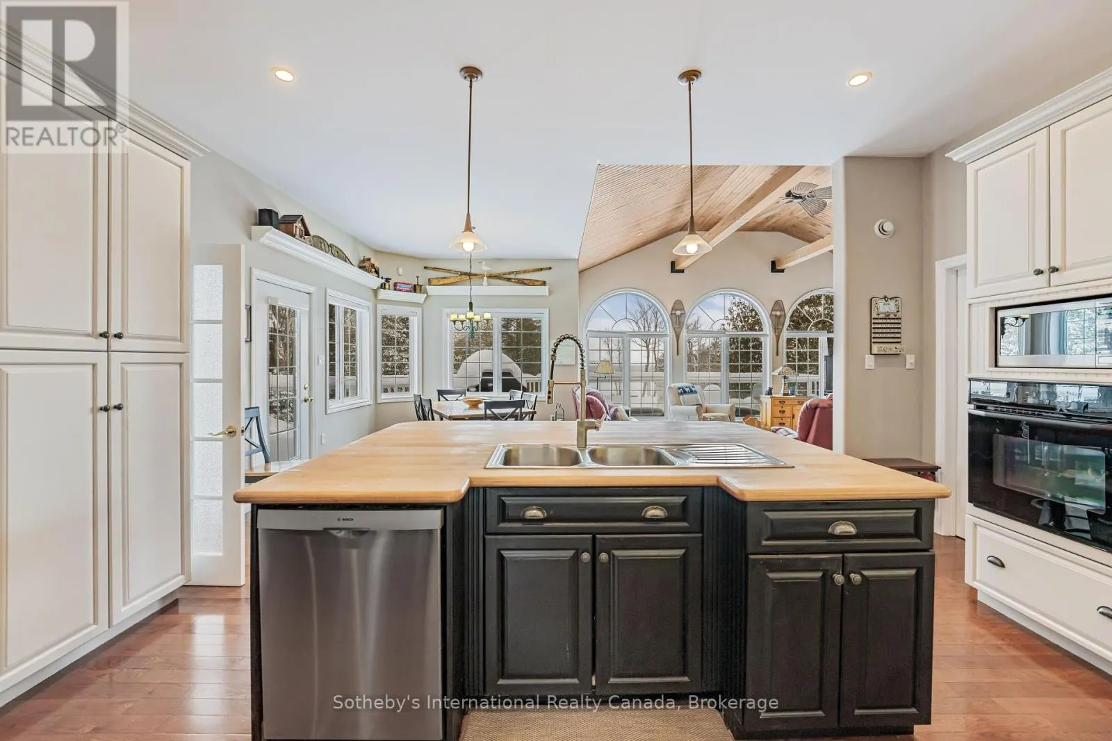 679 SANDY BAY ROAD