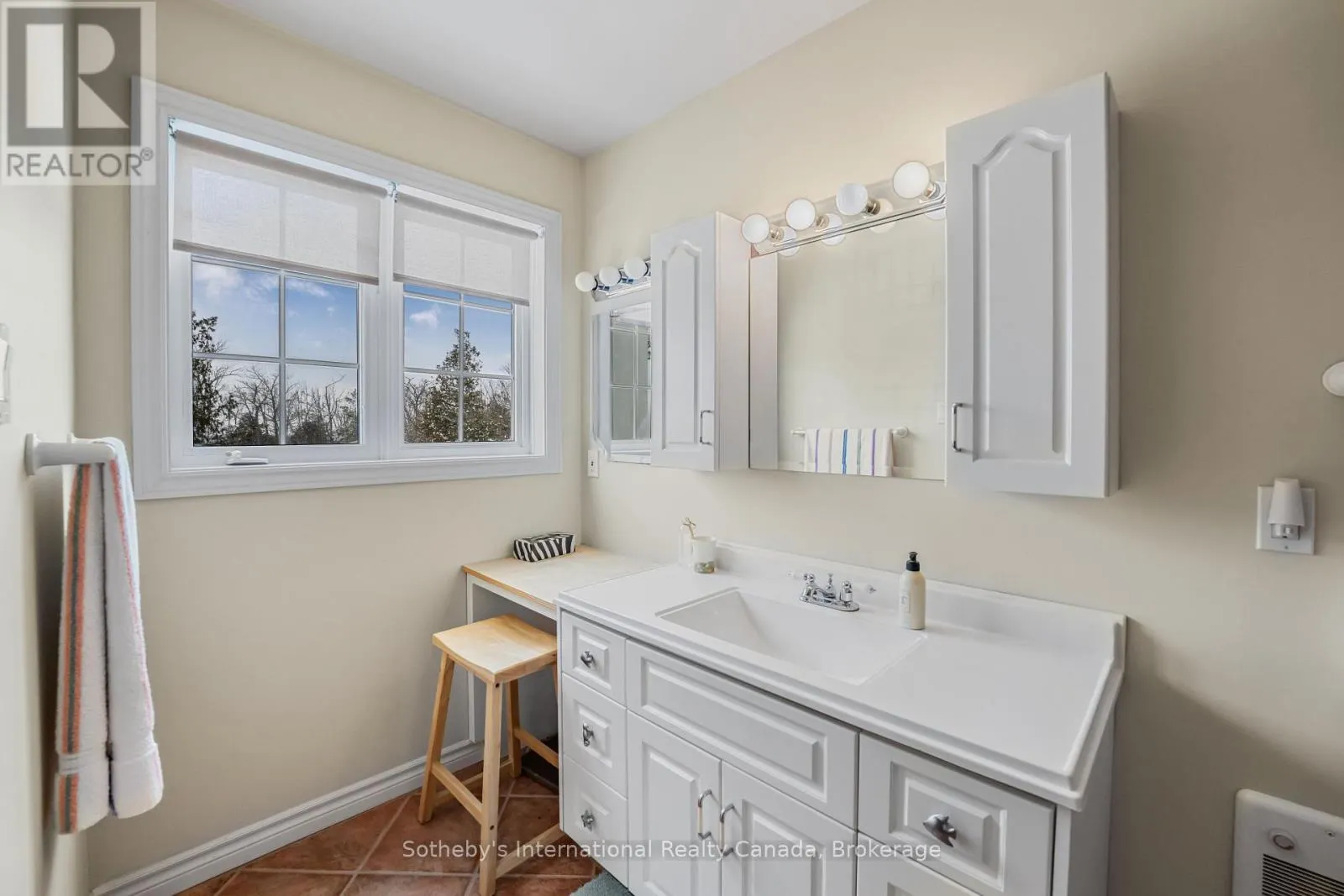 679 SANDY BAY ROAD