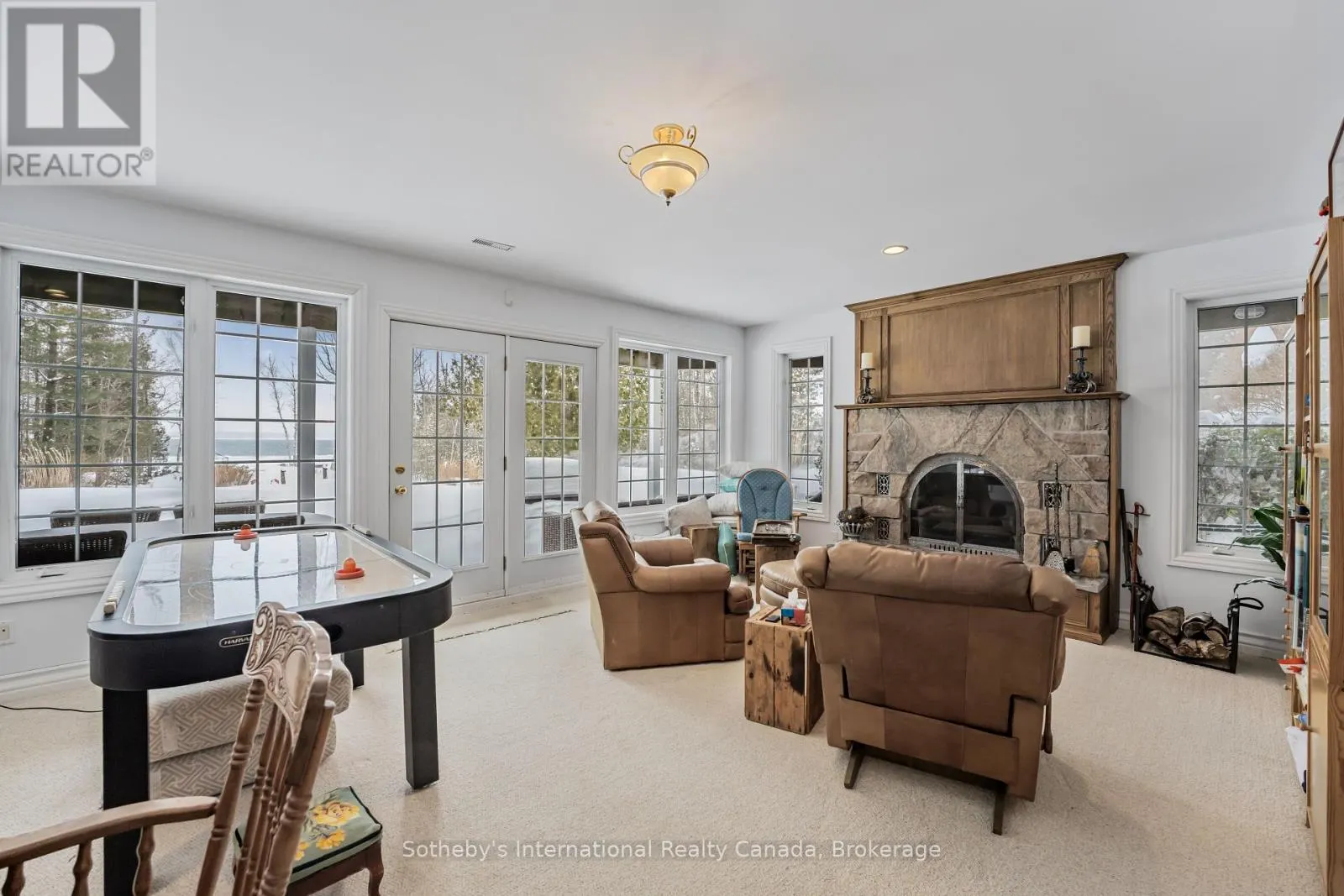 679 SANDY BAY ROAD