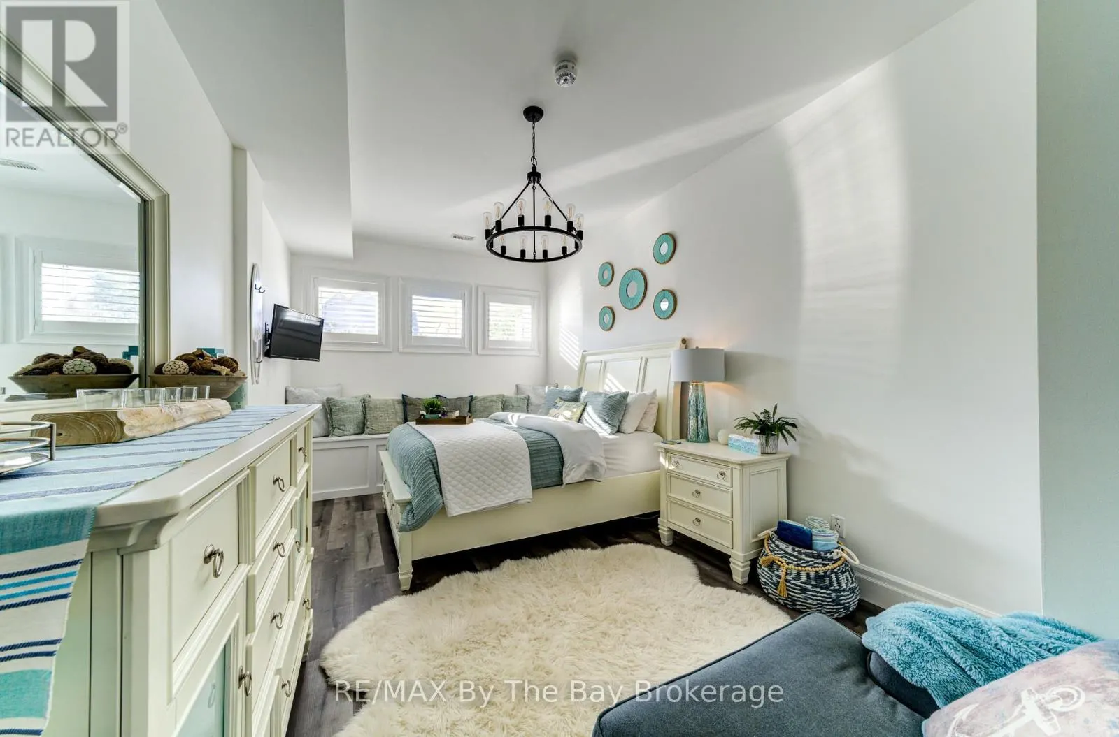 280 ROBINSON ROAD