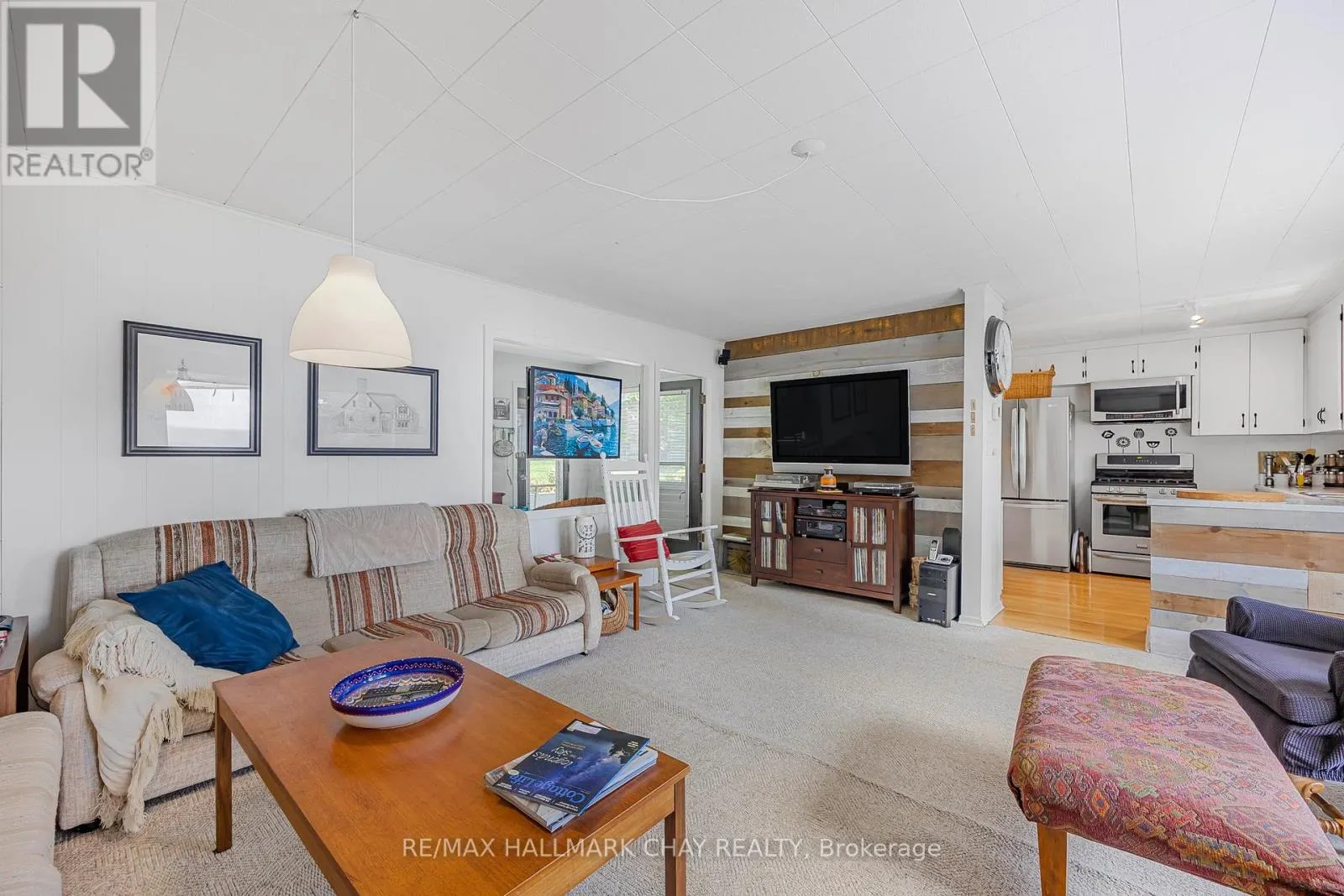 1125 WOODLAND DRIVE