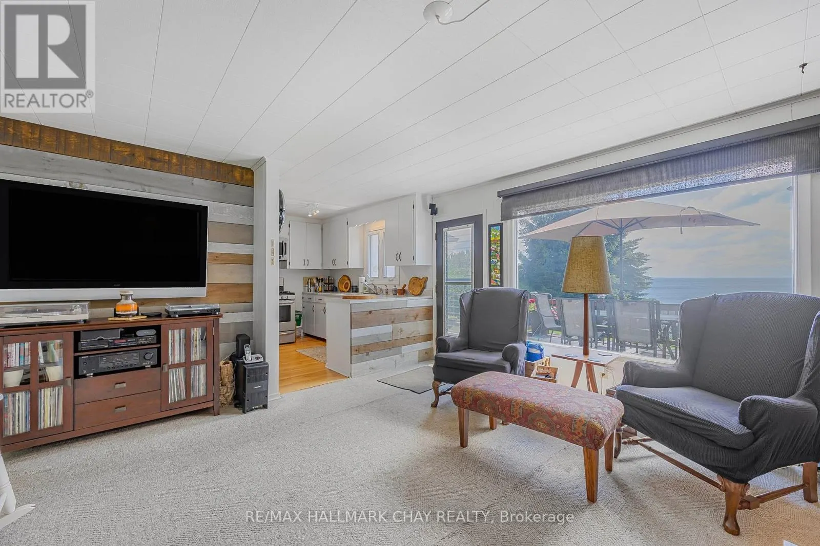 1125 WOODLAND DRIVE