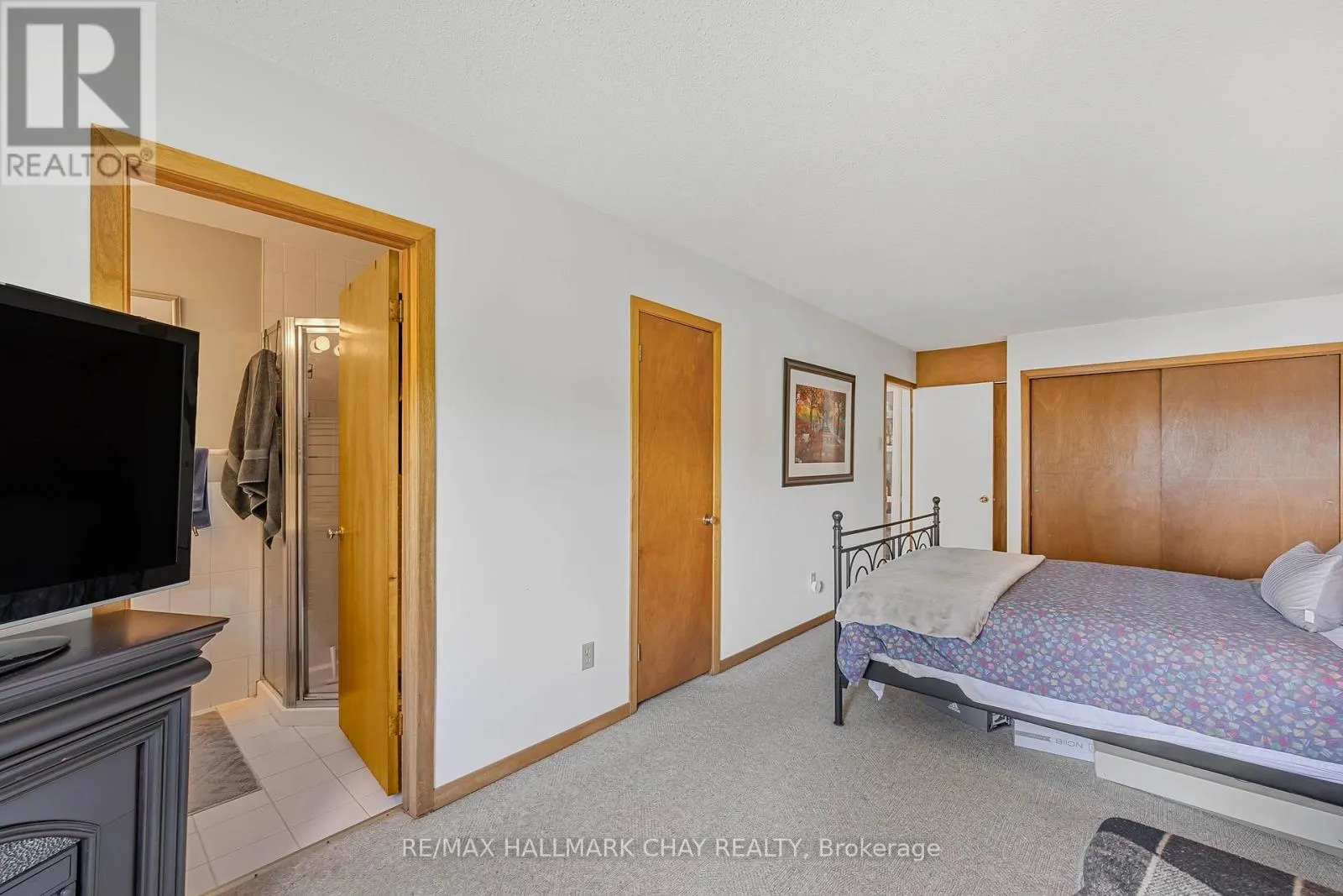 1125 WOODLAND DRIVE