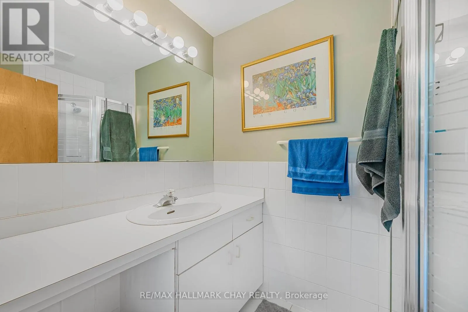 1125 WOODLAND DRIVE