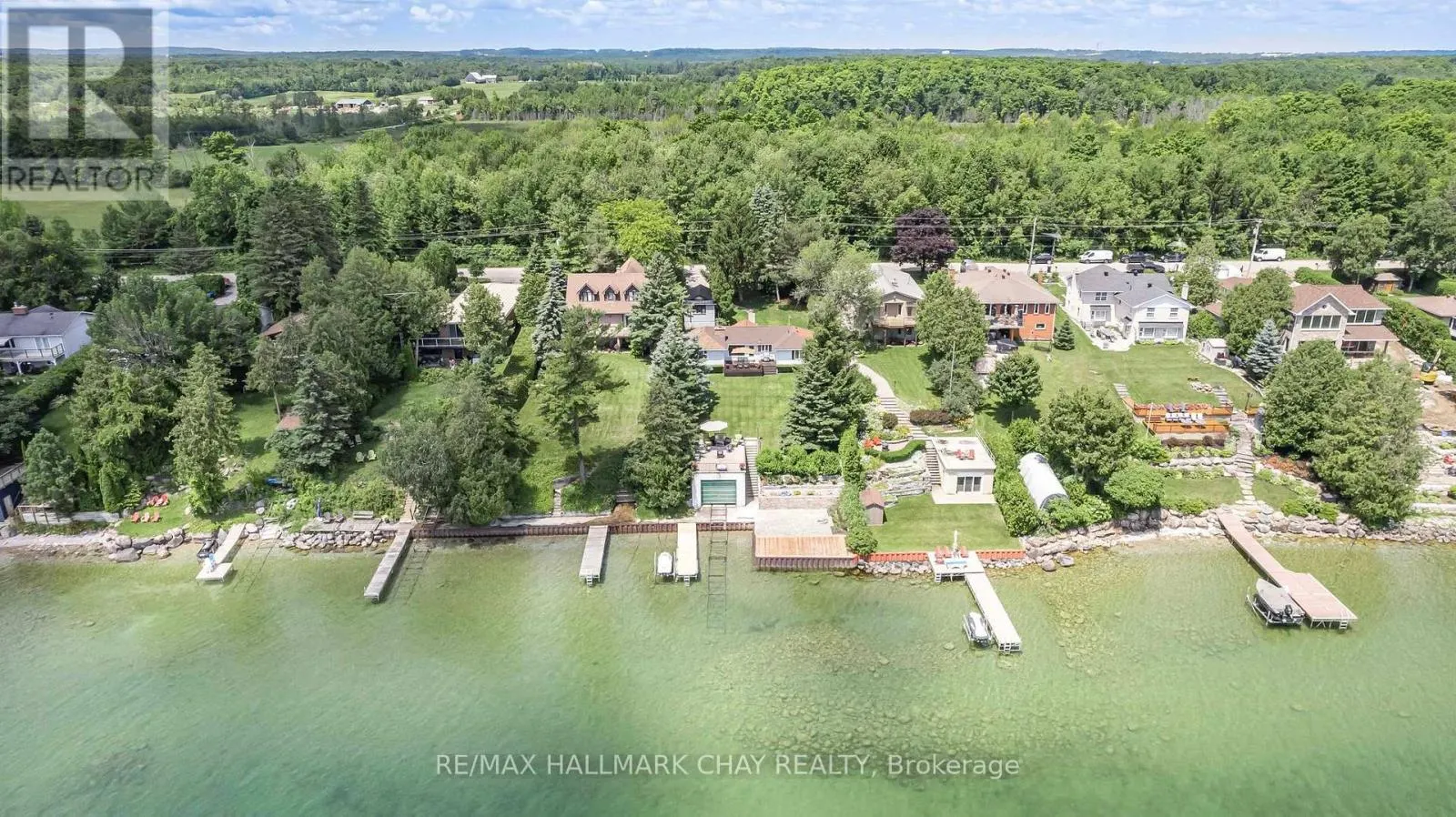 1125 WOODLAND DRIVE