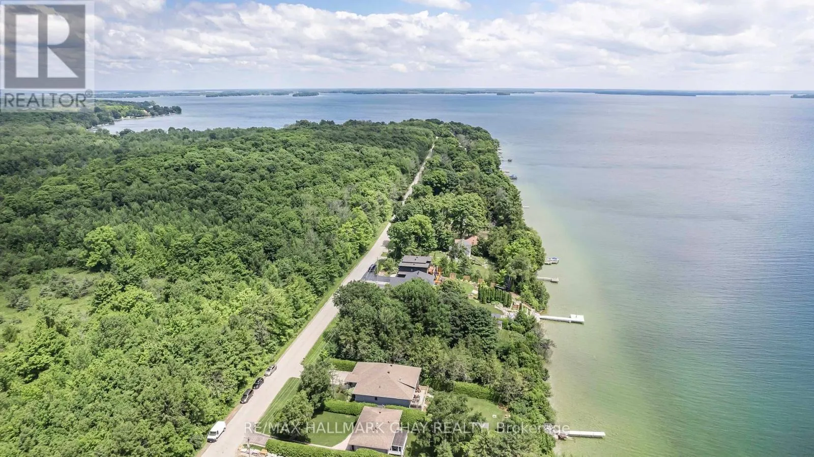 1125 WOODLAND DRIVE