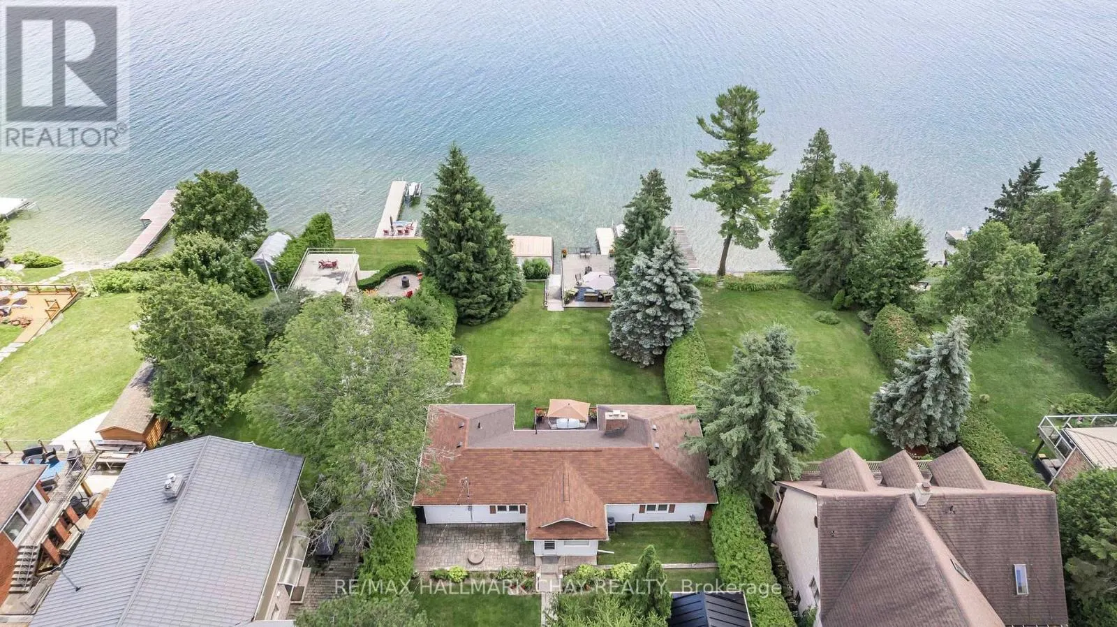 1125 WOODLAND DRIVE