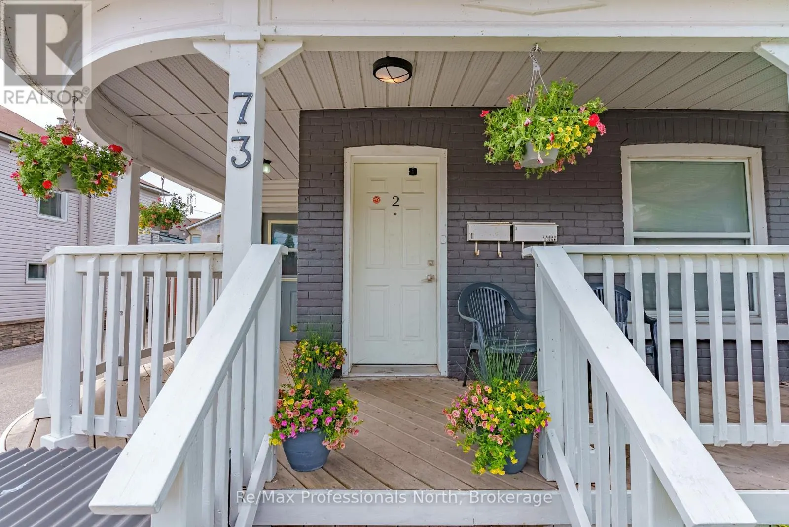 73 COLDWATER STREET E