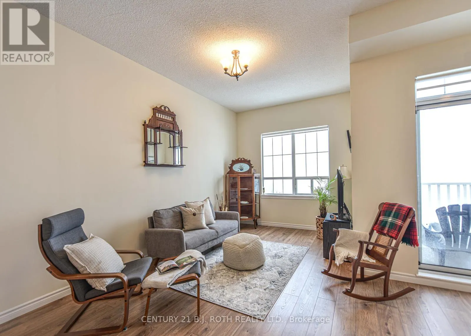 804 - 354 ATHERLEY ROAD