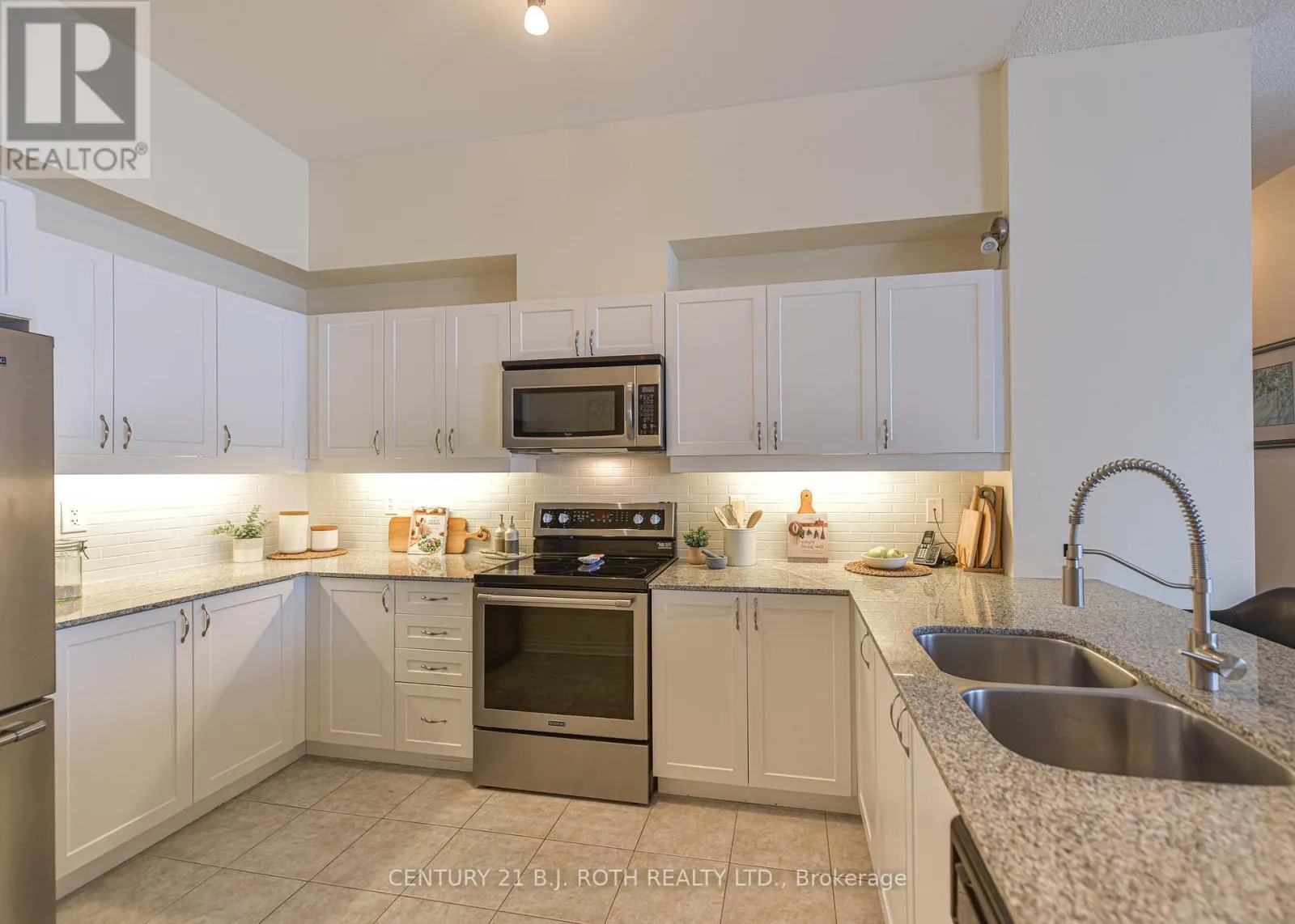 804 - 354 ATHERLEY ROAD