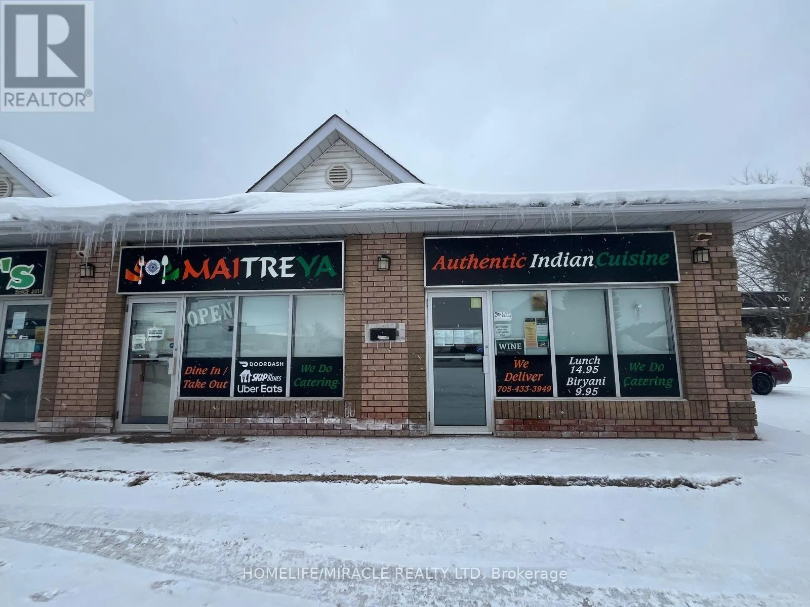 854 YONGE STREET