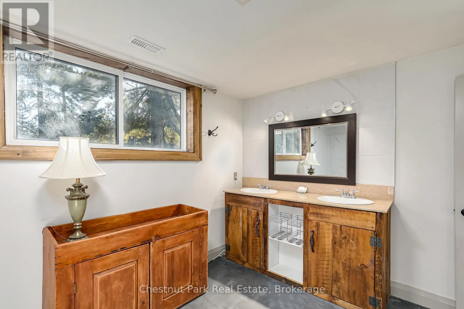 8610 POPLAR SIDE ROAD