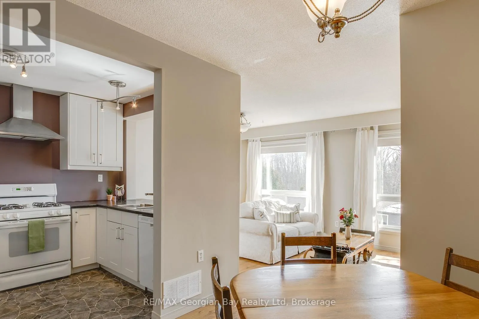56 - 778 WILLIAM STREET, #56