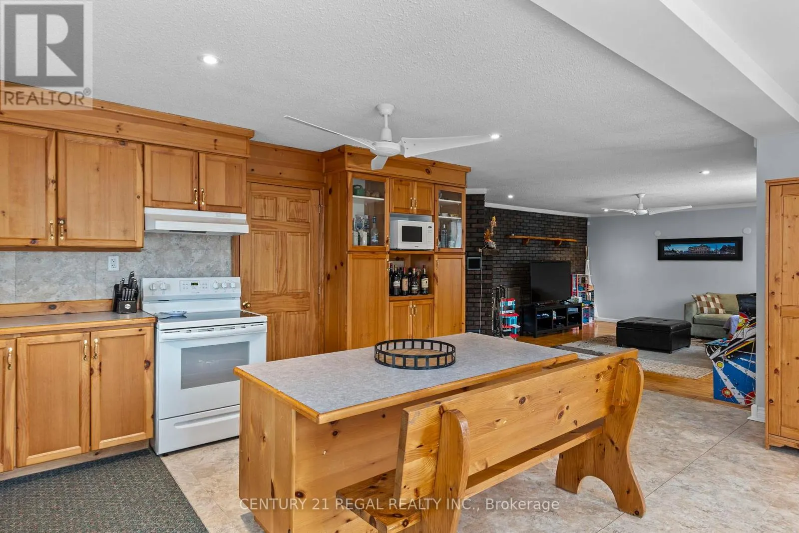 895 CONCESSION RD 17