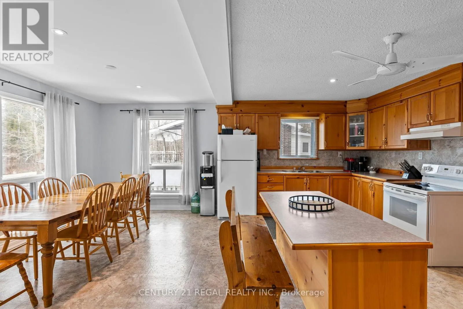 895 CONCESSION RD 17