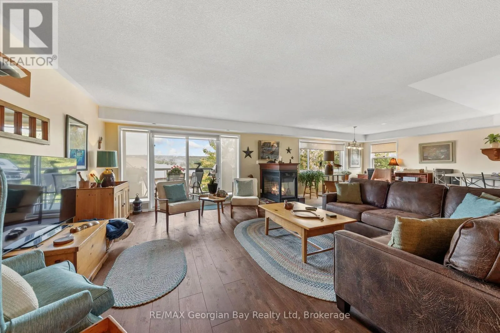 307 - 4 BECK BOULEVARD, #307