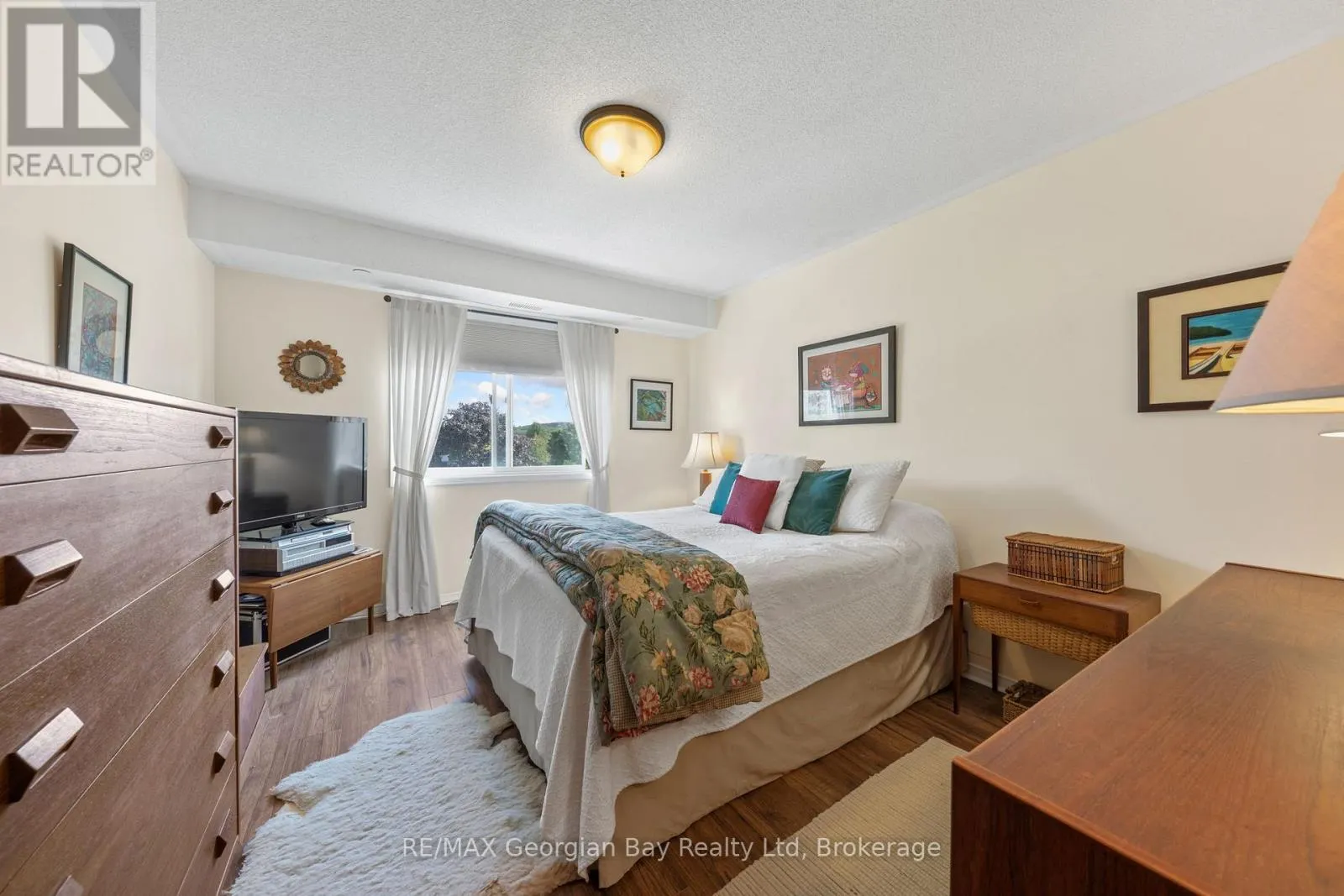 307 - 4 BECK BOULEVARD, #307