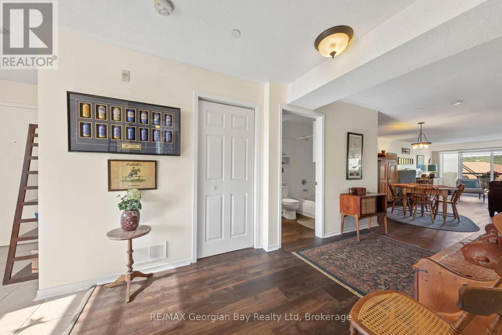 307 - 4 BECK BOULEVARD, #307