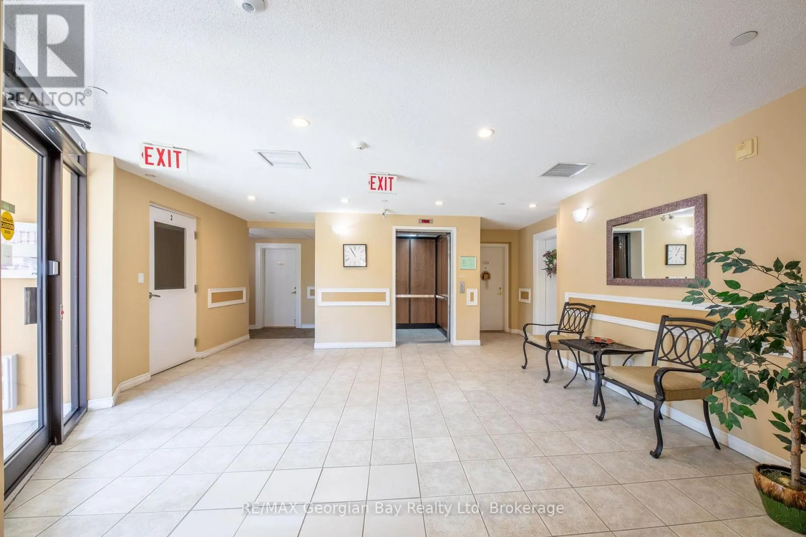 307 - 4 BECK BOULEVARD, #307