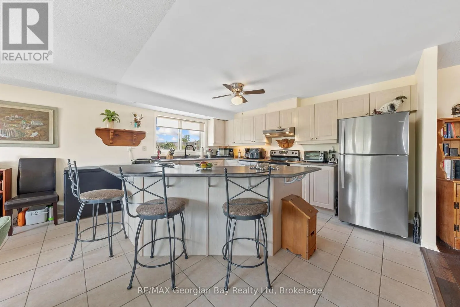 307 - 4 BECK BOULEVARD, #307