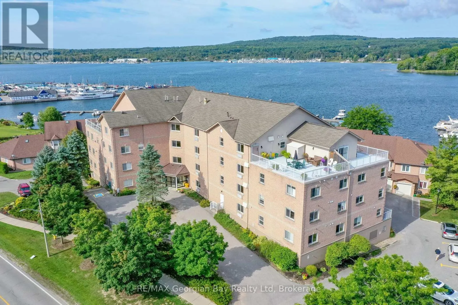 307 - 4 BECK BOULEVARD, #307