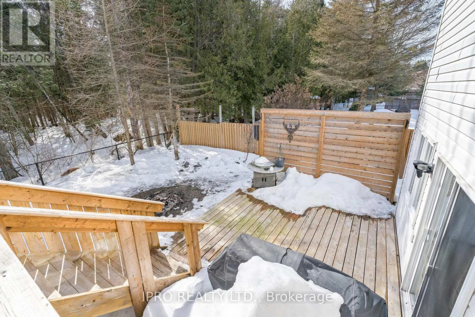 9 MEADOWOOD DRIVE