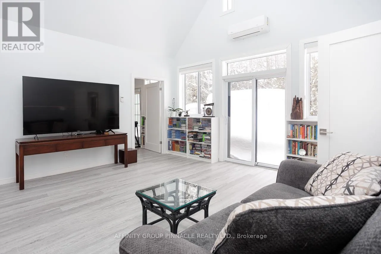 1295 CARLYON LINE