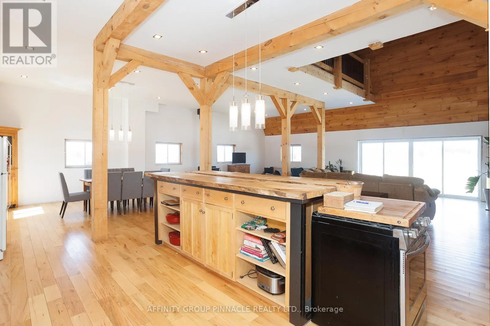 1295 CARLYON LINE