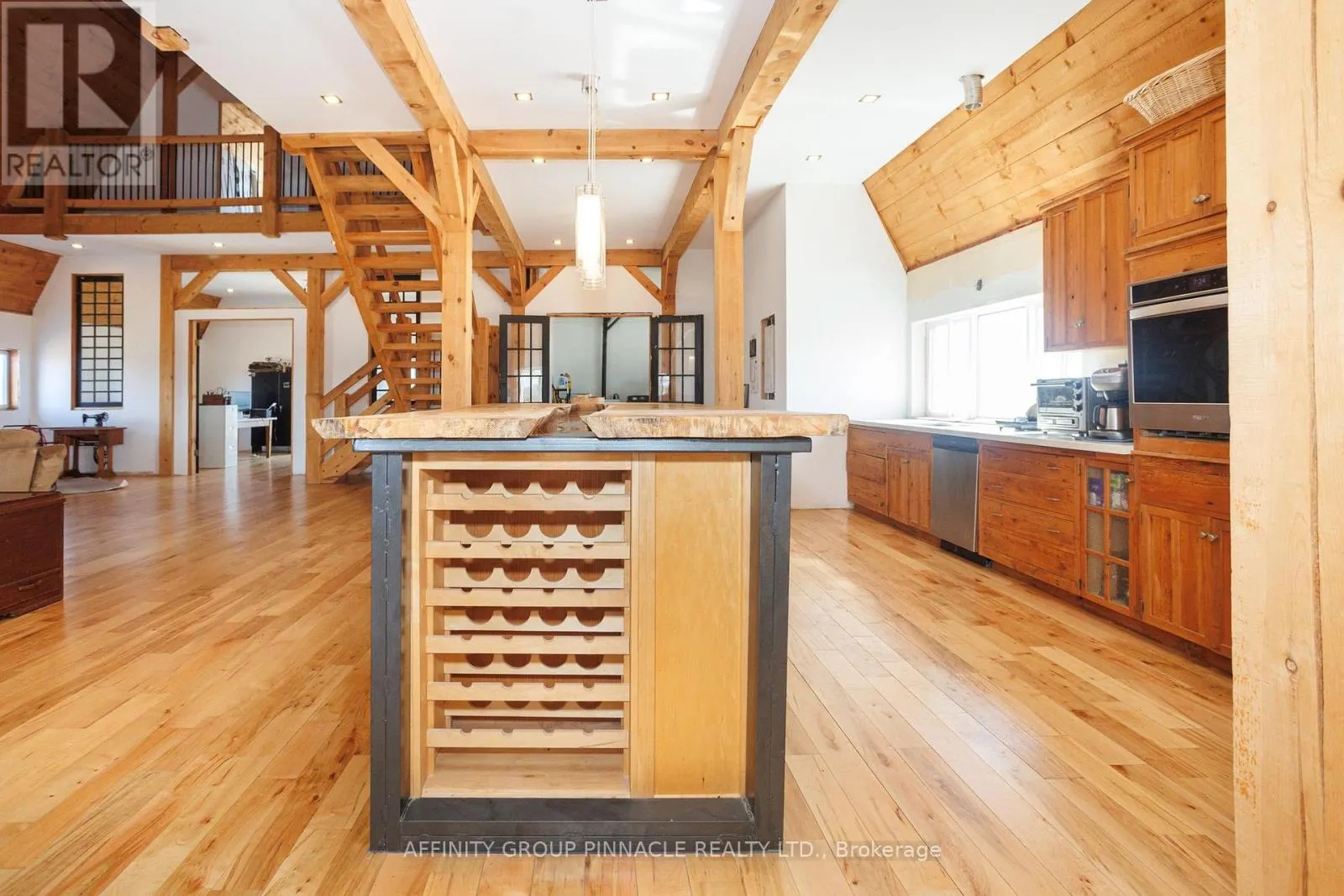 1295 CARLYON LINE