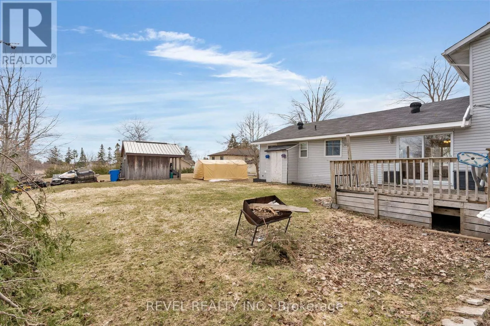 23 GREENGABLES DRIVE