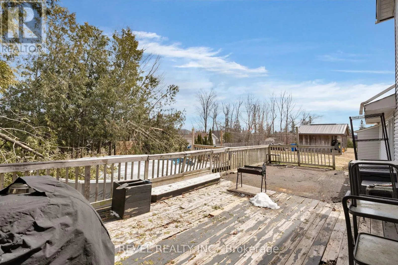 23 GREENGABLES DRIVE
