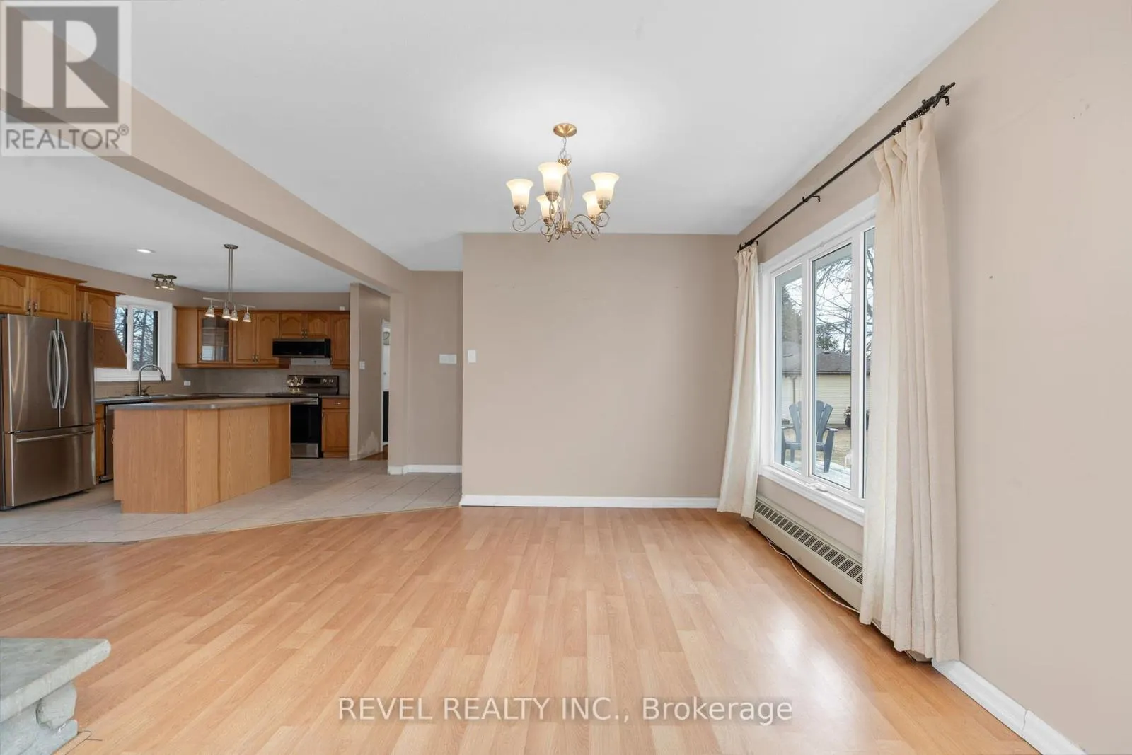 23 GREENGABLES DRIVE